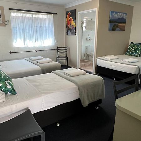 Spanish Lace Motor Inn Townsville Ngoại thất bức ảnh