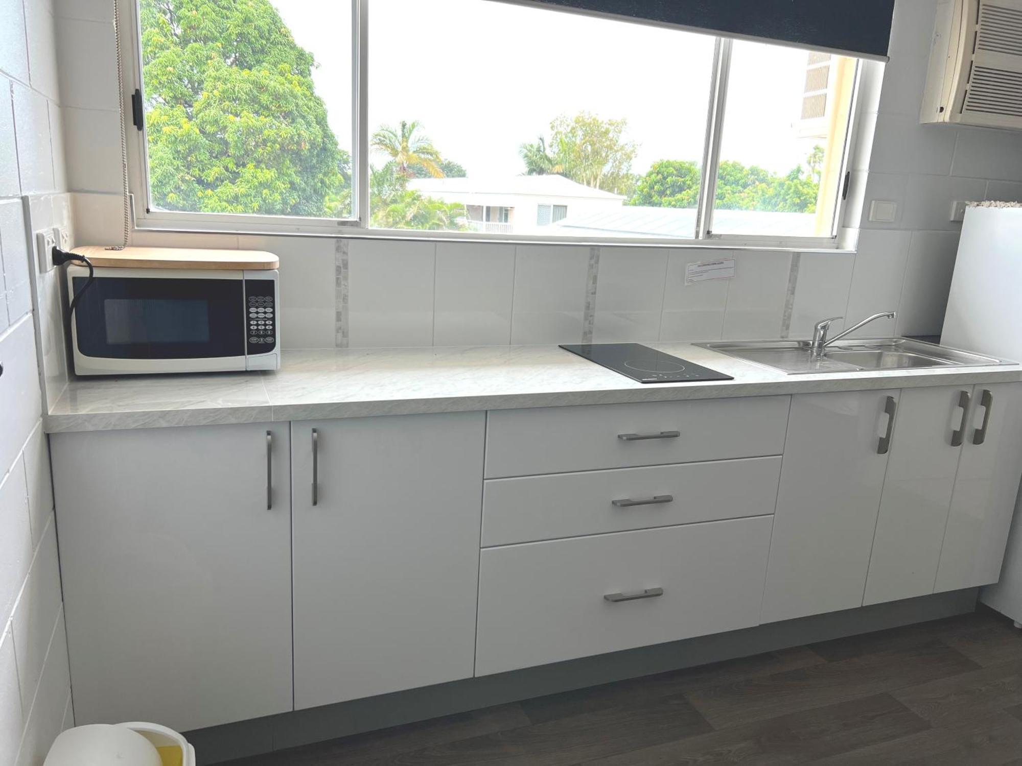 Spanish Lace Motor Inn Townsville Ngoại thất bức ảnh