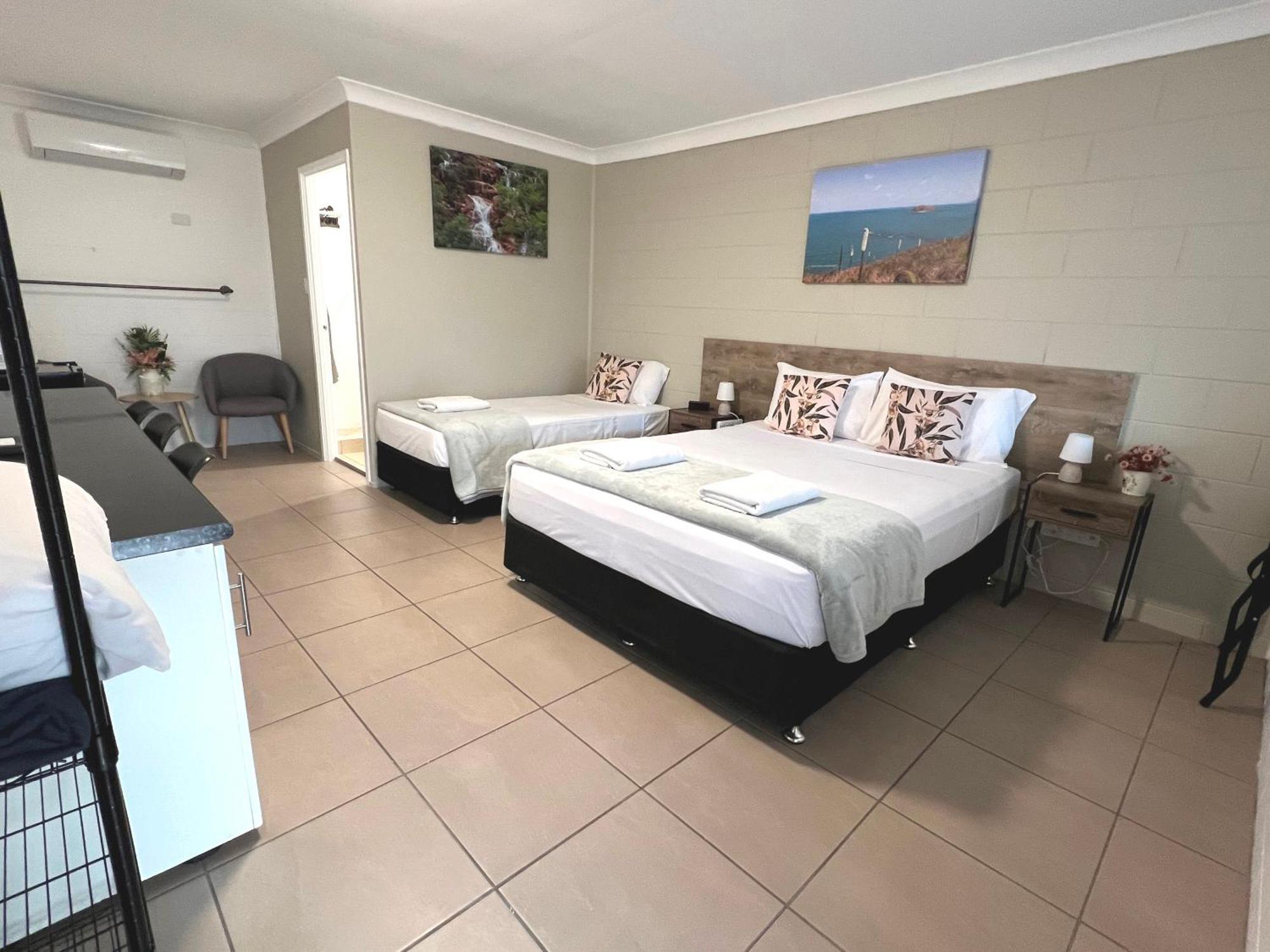 Spanish Lace Motor Inn Townsville Ngoại thất bức ảnh