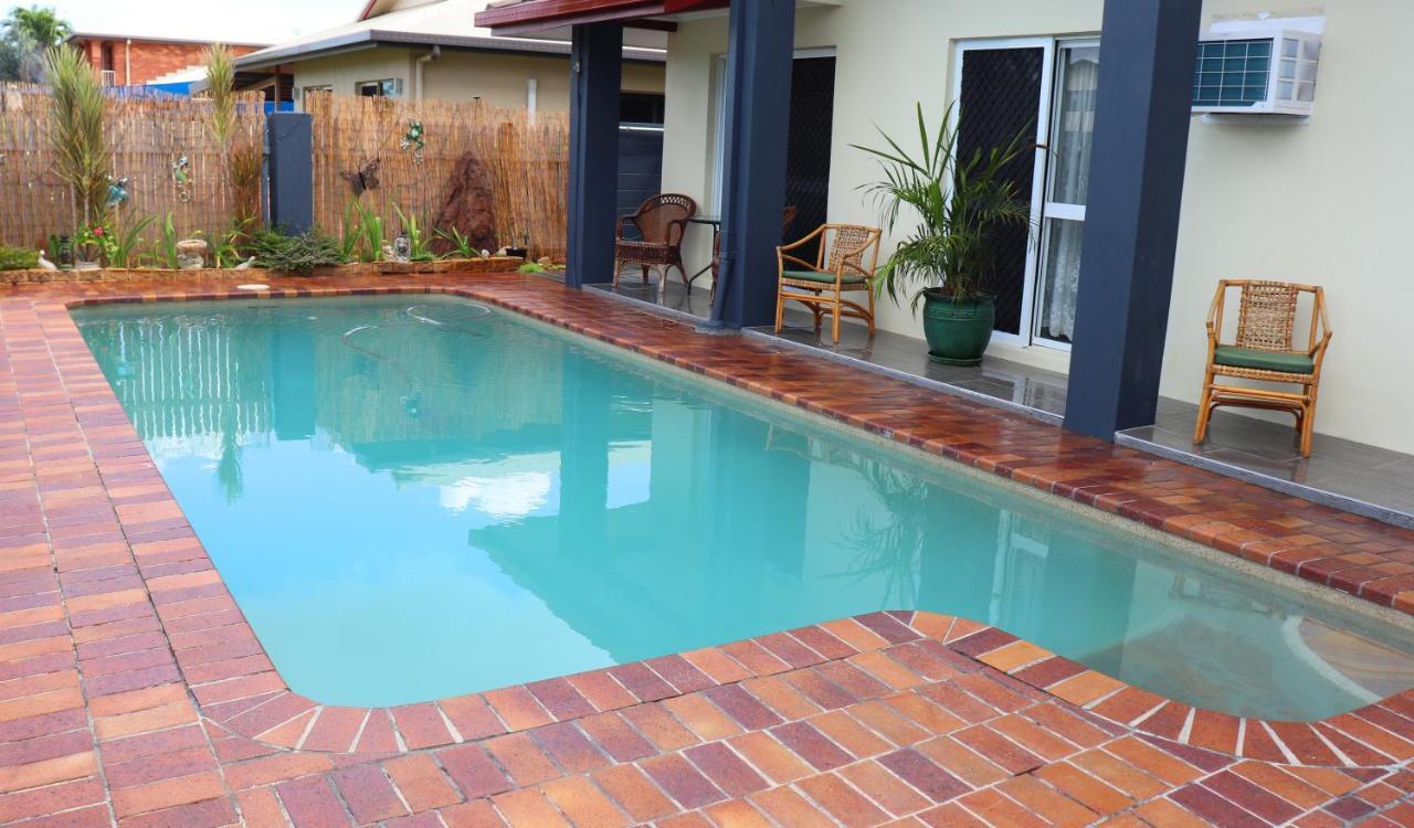 Spanish Lace Motor Inn Townsville Ngoại thất bức ảnh